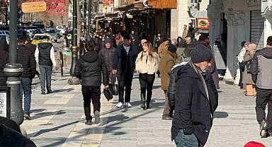 Soğuk havalar da turistleri durdurmadı: Diyarbakır misafirlerini ağırlamaya devam ediyor