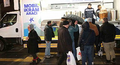 Soğuk havalarda sıcak dayanışma Küçükçekmece'de