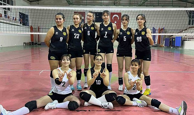 Söğütspor Kadın Voleybol Takımı Bölgesel Lig'de mücadele edecek
