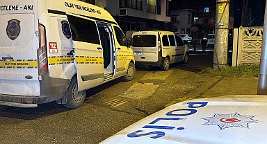 Sokak ortasında silahla vurulmuş halde bulunan bir kişi hayatını kaybetti