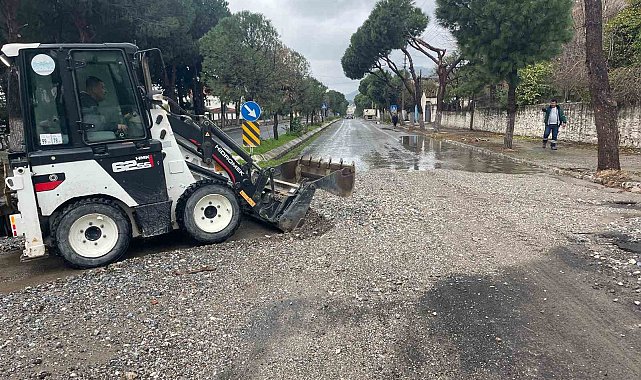 Söke Belediyesi ekipleri sağanak yağış için sahada seferber oldu