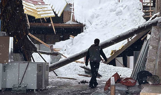 Son yılların en yoğun kar yağışı, hayatı olumsuz etkiledi