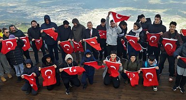 Spil'in zirvesinde Türk Bayrağı açtılar