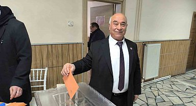 Şuhut'ta şoförler ve otomobilciler esnafı sandık başına gitti