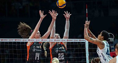 Sultanlar Ligi: Fenerbahçe Medicana: 3 - Eczacıbaşı Dynavit: 1