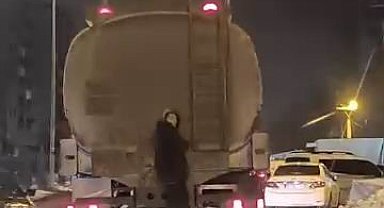 Tanker arkasında tehlikeli yolculuk