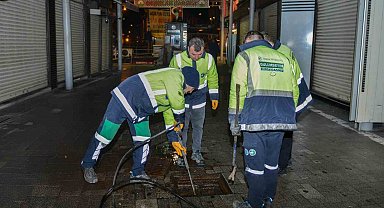 Tarihi Çarşı ve Hanlar Bölgesinde gece mesaisi