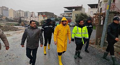 Tarsus'ta yoğun yağış sonrası tam saha müdahale