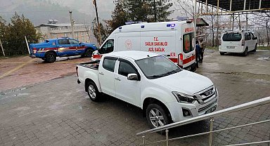 Tavşan avında kazara arkadaşını vurdu