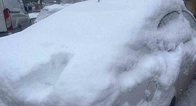 Tavşanlı'da şehir içi ve yüksek kesimler beyaza büründü