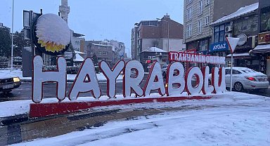 Tekirdağ'da kar yağışı etkisini sürdürüyor