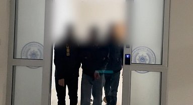 Telefonlara yükledikleri zararlı yazılımlarla vatandaşların hesaplarını boşaltanlar yakalandı