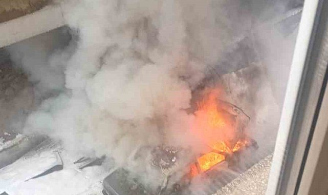 Tofaş araç alevlere teslim oldu