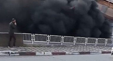 Tokat'ta evden yükselen yoğun duman mahalleliyi ayağa kaldırdı