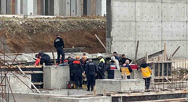 Tonlarca betonun altında kaldılar: 1 işçi öldü, 2'si sağ kurtarıldı
