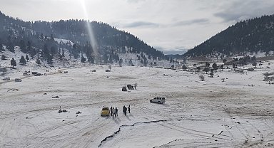 Torosların zirveleri beyaza büründü, Antalyalılar kar keyfini doyasıya yaşadı