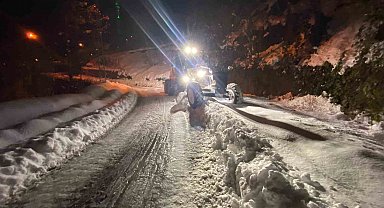 Trabzon'da karla mücadele sürüyor