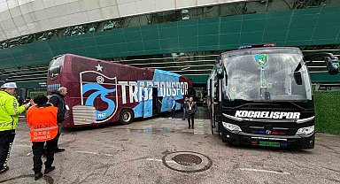 Trabzonspor ve Kocaelispor, stadyuma giriş yaptı