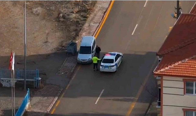 Trafik uygulamasından kaçtı, havadan yapılan sıcak takiple yakalandı: Sürücüye ceza yağdı