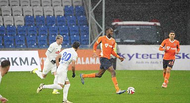 Trendyol Süper Lig: RAMS Başakşehir: 2 - Çaykur Rizespor: 2