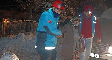 Tunceli'de UMKE'den peş peşe üç vakaya müdahale