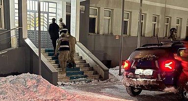 Tunceli'de yavru köpeğe eziyet eden şahıs tutuklandı