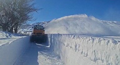 Tunceli'de Yüzlerce köy yolu ulaşıma açıldı, 43'ünde çalışmalar sürüyor