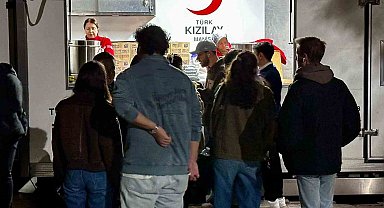 Türk Kızılay Manisa'dan öğrencilere 5 bin kişilik ikramlık