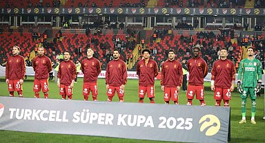 Turkcell Süper Kupa: Galatasaray: 0 - Trabzonspor: 0