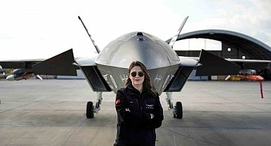 Türkiye'nin ilk insansız savaş uçağı KIZILELMA'nın kadın pilotu