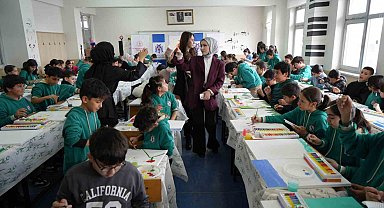 Tuval başında umut: Erzincanlı çocuklar sanatla buluştu