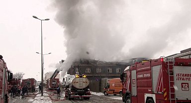 Tuzla'da çakmak fabrikasında çıkan yangın paniğe neden oldu