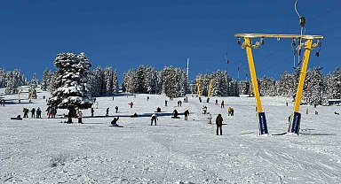 Uludağ'da sömestr ve hafta sonu yoğunluğu birleşti