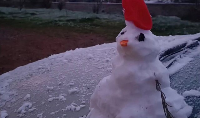 Urla'da kar yağışı etkili oldu