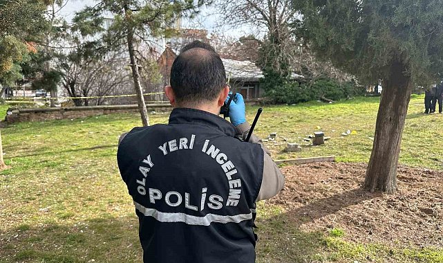 Uşak'ta parkta erkek cesedi bulundu