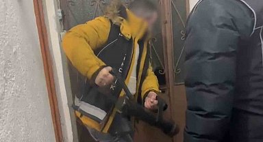 Uyuşturucudan aranan şahıs sığınakta yakalandı