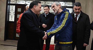 Vali Çiçek'ten ev ziyareti