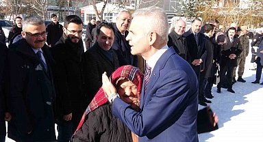 Vali Çiçekli görevine başladı