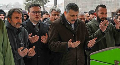 Vali Çiftçi'den Naciye Nine'ye vefa