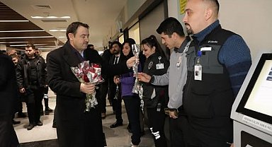 Vali Işın, yılbaşında görevleri başındaki kurum personelleriyle bir araya geldi