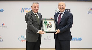 Vali Köşger; "Girişimcilik ve hayat becerileri güçlü nesillerin temelidir"