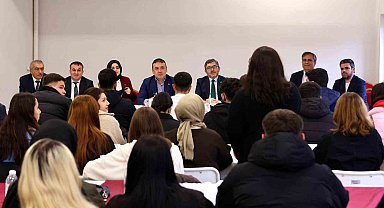 Vali Sözer Gölpazarı MYO'da öğrencilerle bir araya geldi