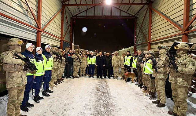 Vali Usta, görevi başındaki güvenlik güçleriyle bir araya geldi