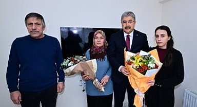 Vali Yılmaz'ın ilk ziyareti şehit ailesine oldu