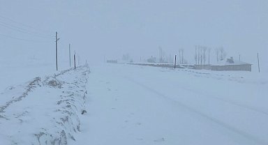 Van-Çatak kara yolu yeniden ulaşıma kapatıldı