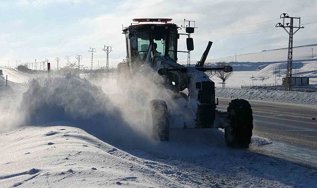 Van'da kardan dolayı kapanan 625 yoldan 408'i açıldı