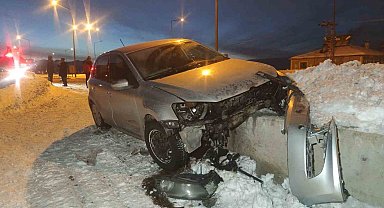 Van'da trafik kazası: 3 yaralı