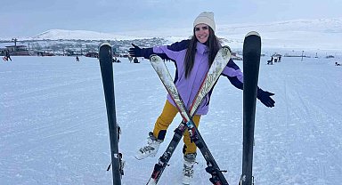 Van'daki kayak merkezi hafta içi de yoğun ilgi görüyor