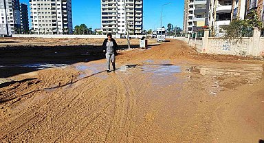Vatandaşın çamur ve toz isyanı