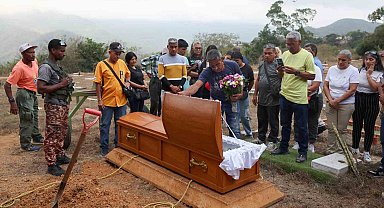 Venezuela İçişleri Bakanı: "ABD'nin saldırılarında 100 kişi hayatını kaybetti"